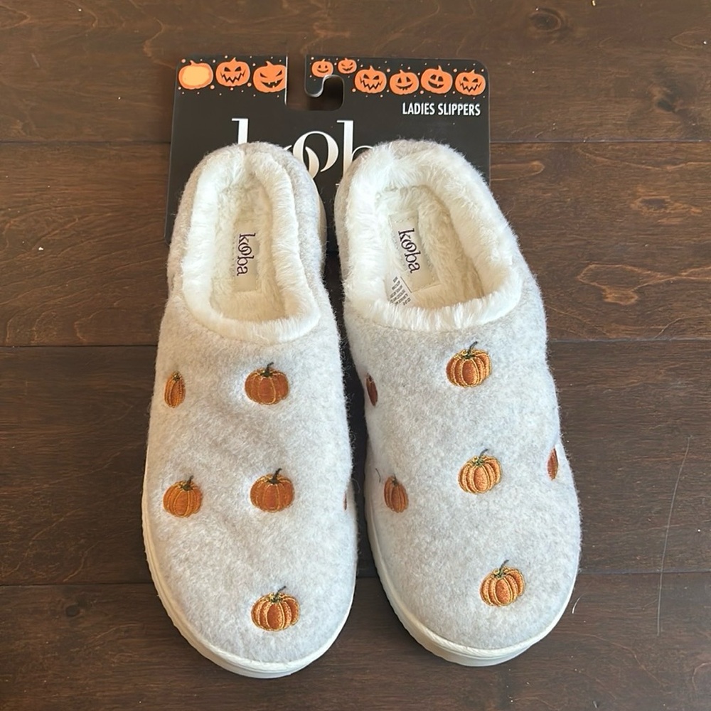 Kooba Ghost Adult Faux Fur Ladies Slippers Fall Pumpkins